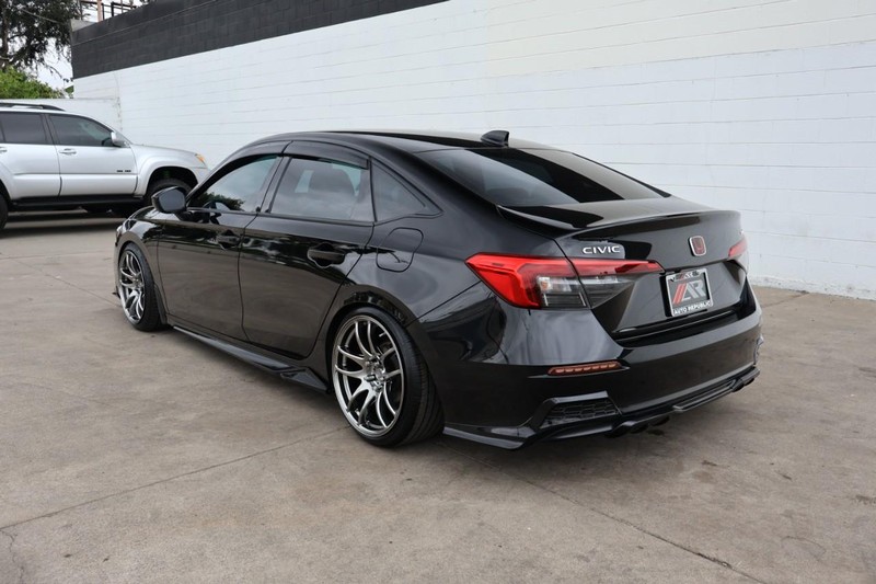 Honda Civic Sedan Vehicle Full-screen Gallery Image 11