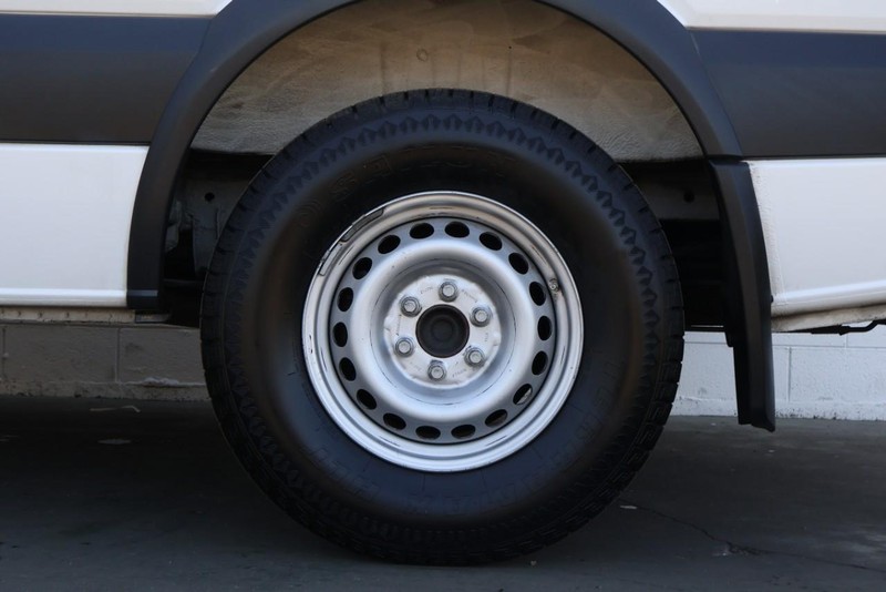 Mercedes-Benz Sprinter Cargo Vans Vehicle Full-screen Gallery Image 16