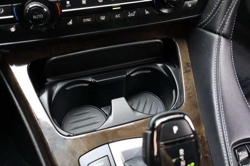 BMW 650i Gran Coupe Vehicle Full-screen Gallery Image 35