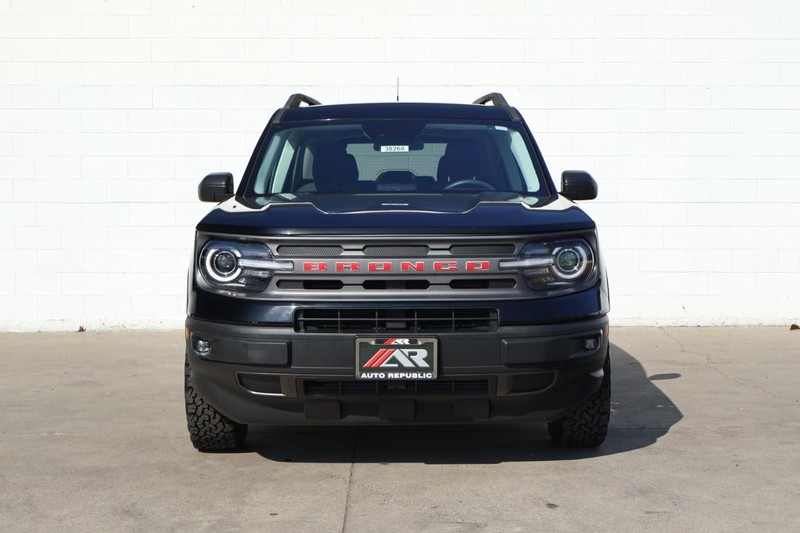 Ford Bronco Sport Vehicle Full-screen Gallery Image 02