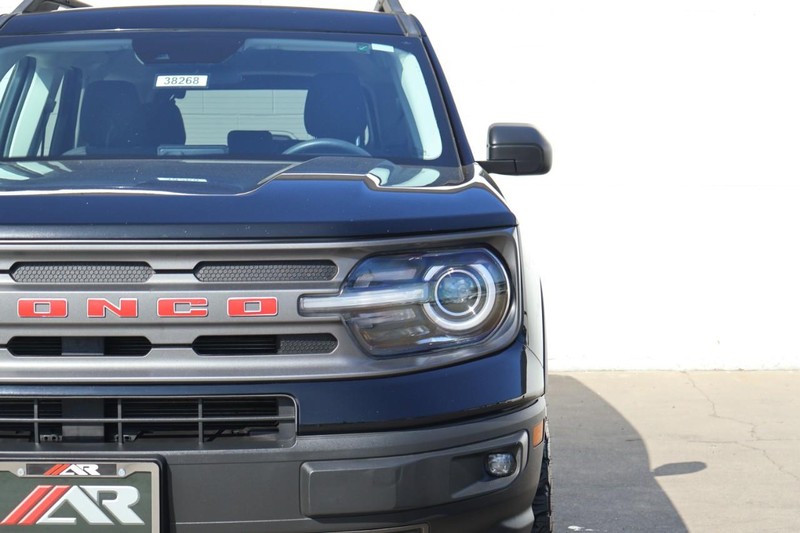 Ford Bronco Sport Vehicle Full-screen Gallery Image 03