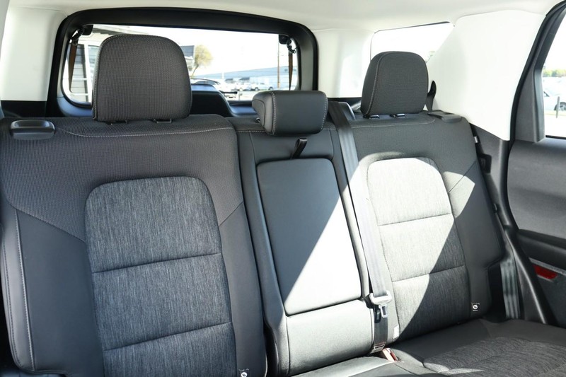 Ford Bronco Sport Vehicle Full-screen Gallery Image 23