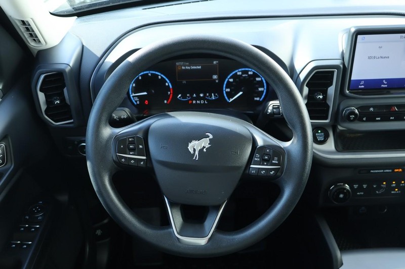 Ford Bronco Sport Vehicle Full-screen Gallery Image 26