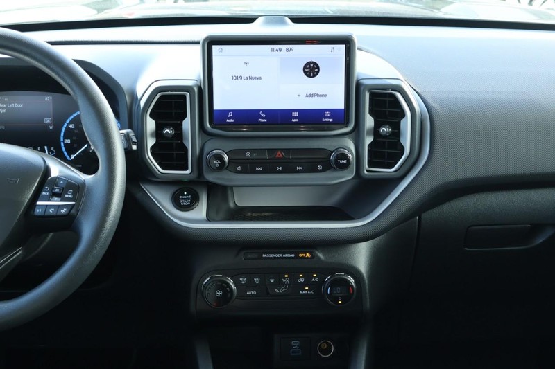 Ford Bronco Sport Vehicle Full-screen Gallery Image 29