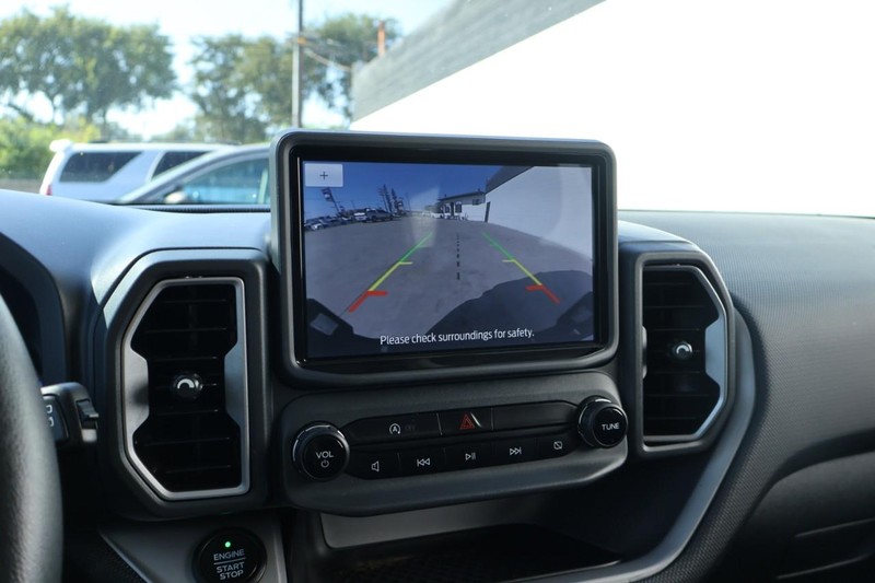 Ford Bronco Sport Vehicle Full-screen Gallery Image 31