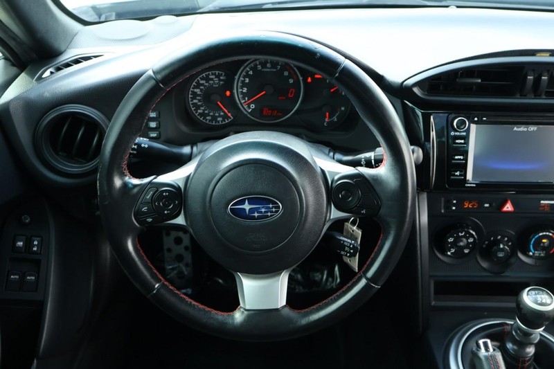 Subaru BRZ Vehicle Full-screen Gallery Image 25