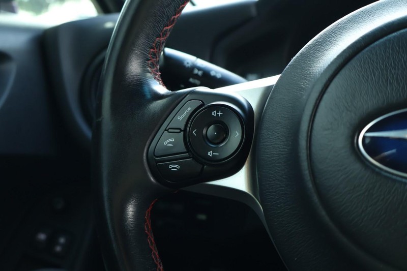 Subaru BRZ Vehicle Full-screen Gallery Image 26