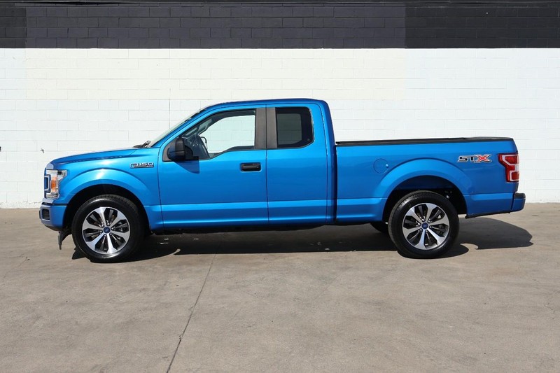 Ford F-150 Vehicle Full-screen Gallery Image 11