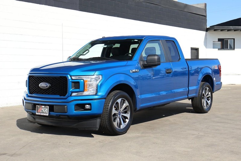 Ford F-150 Vehicle Full-screen Gallery Image 12