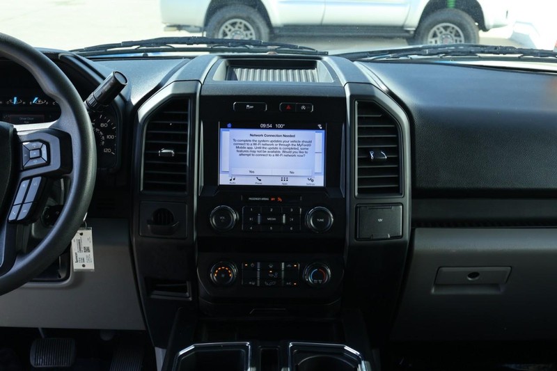 Ford F-150 Vehicle Full-screen Gallery Image 30