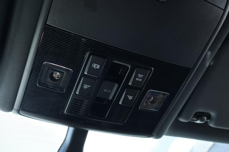 Volkswagen Golf GTI Vehicle Full-screen Gallery Image 38