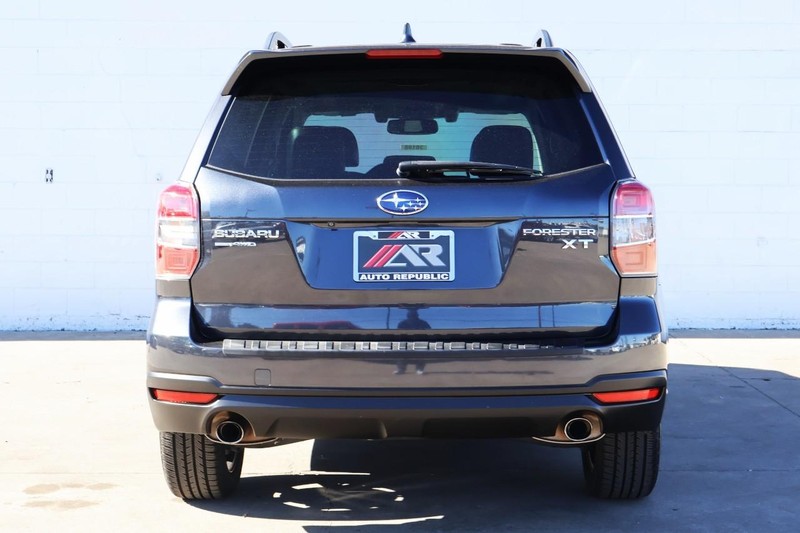 Subaru Forester Vehicle Full-screen Gallery Image 06