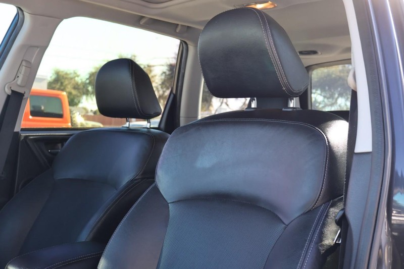 Subaru Forester Vehicle Full-screen Gallery Image 20