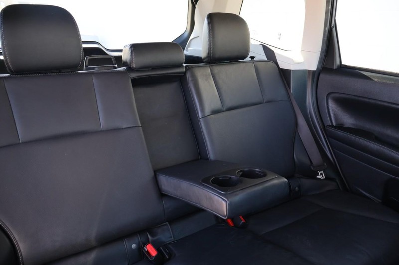 Subaru Forester Vehicle Full-screen Gallery Image 24