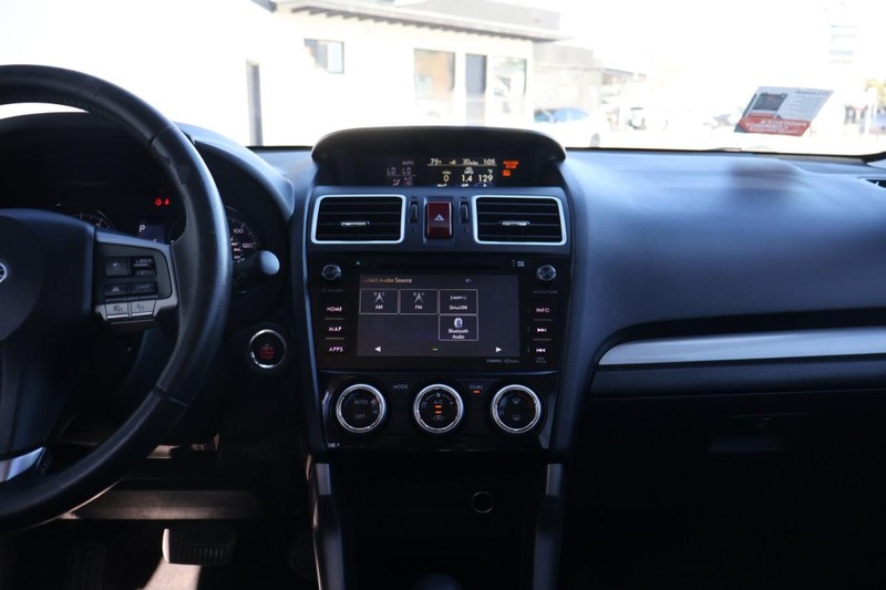 Subaru Forester Vehicle Full-screen Gallery Image 31