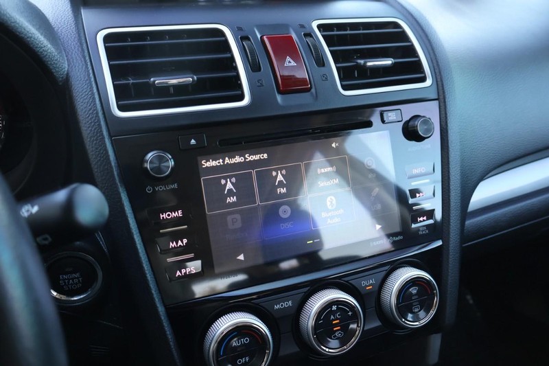 Subaru Forester Vehicle Full-screen Gallery Image 33