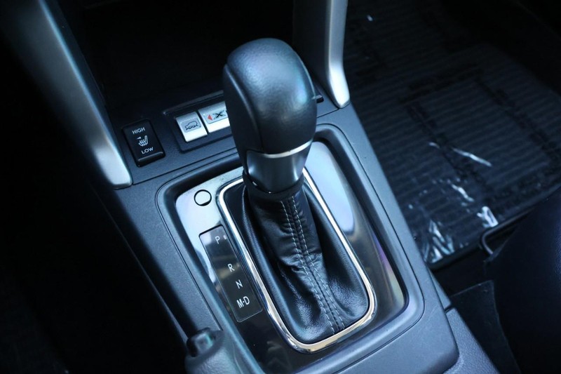 Subaru Forester Vehicle Full-screen Gallery Image 36