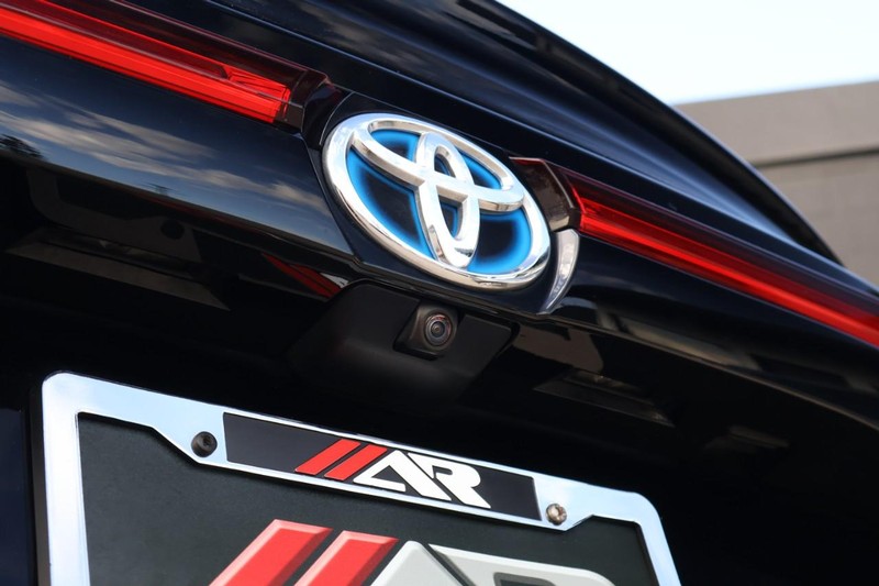 Toyota Mirai Vehicle Full-screen Gallery Image 08