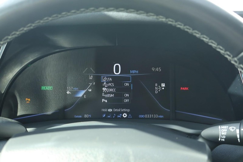 Toyota Mirai Vehicle Full-screen Gallery Image 29