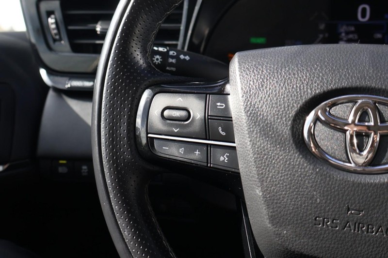 Toyota Mirai Vehicle Full-screen Gallery Image 31