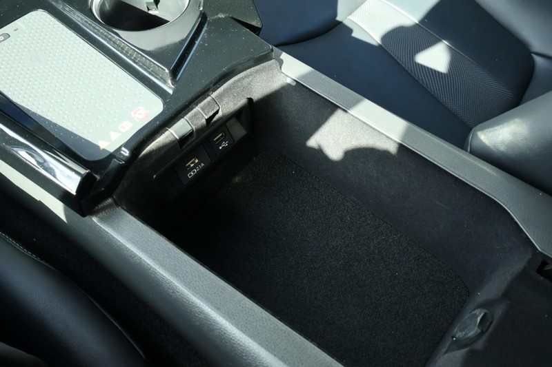 Toyota Mirai Vehicle Full-screen Gallery Image 40