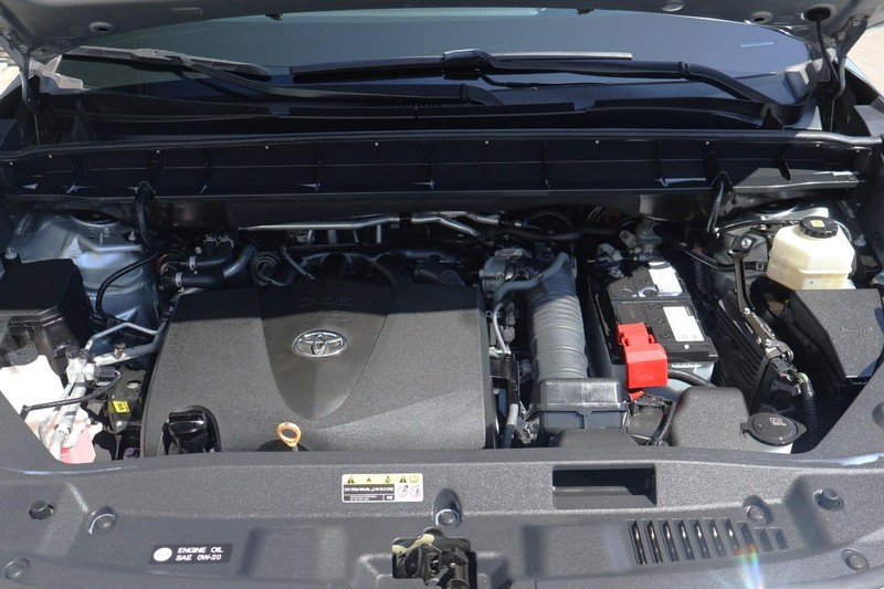 Toyota Highlander Vehicle Full-screen Gallery Image 14