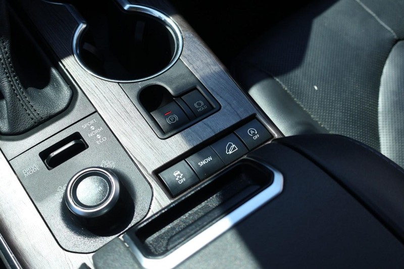 Toyota Highlander Vehicle Full-screen Gallery Image 46