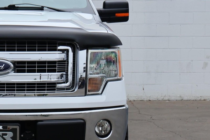 Ford F-150 Vehicle Full-screen Gallery Image 04