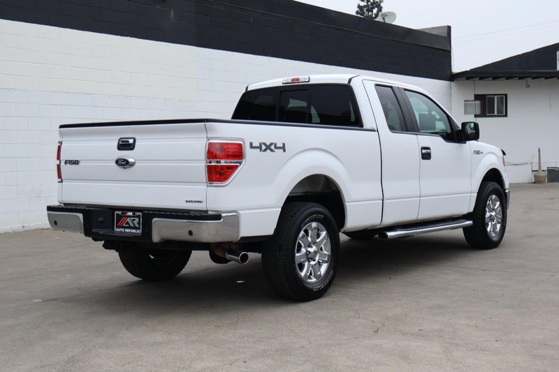 Ford F-150 Vehicle Full-screen Gallery Image 05