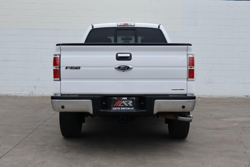 Ford F-150 Vehicle Full-screen Gallery Image 06