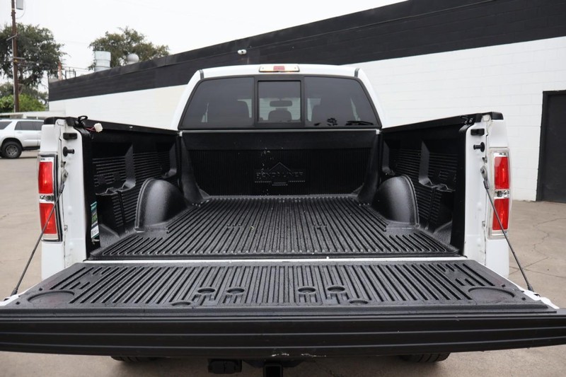 Ford F-150 Vehicle Full-screen Gallery Image 09