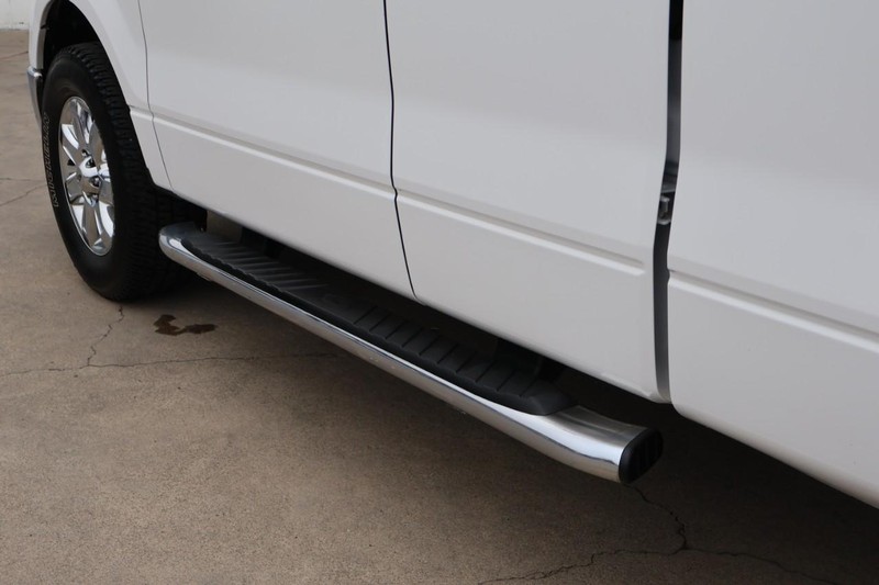 Ford F-150 Vehicle Full-screen Gallery Image 13