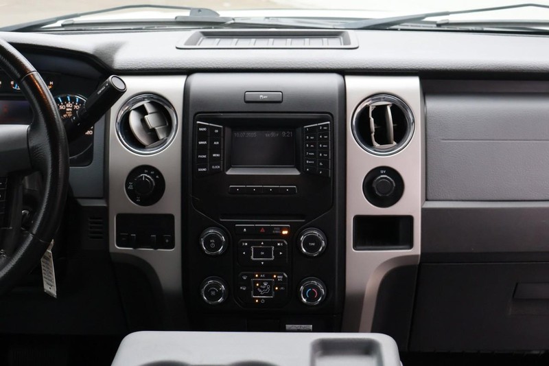 Ford F-150 Vehicle Full-screen Gallery Image 31