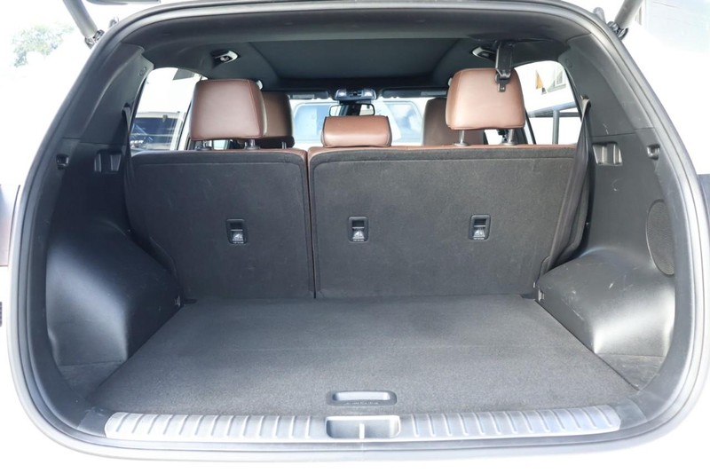 Kia Sportage Vehicle Full-screen Gallery Image 09