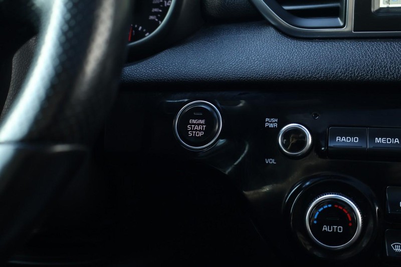 Kia Sportage Vehicle Full-screen Gallery Image 31