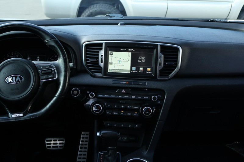 Kia Sportage Vehicle Full-screen Gallery Image 32