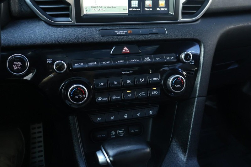 Kia Sportage Vehicle Full-screen Gallery Image 35