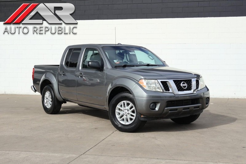 Nissan Frontier Vehicle Full-screen Gallery Image 01