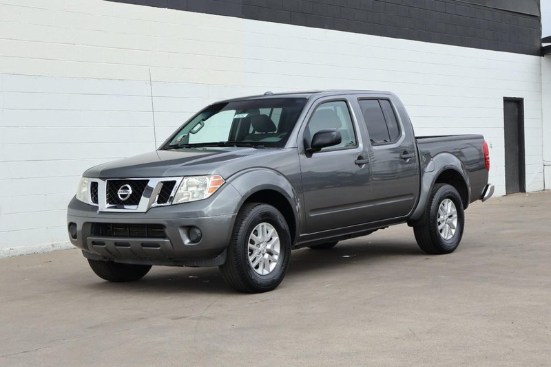 Nissan Frontier Vehicle Full-screen Gallery Image 12