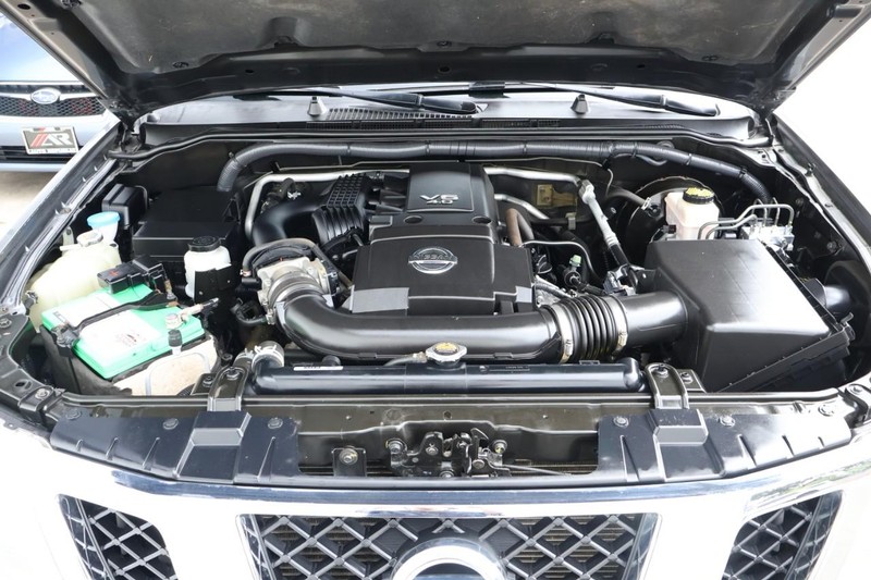 Nissan Frontier Vehicle Full-screen Gallery Image 13