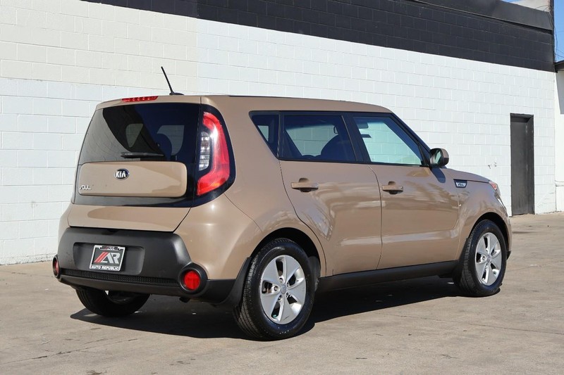 Kia Soul Vehicle Full-screen Gallery Image 05