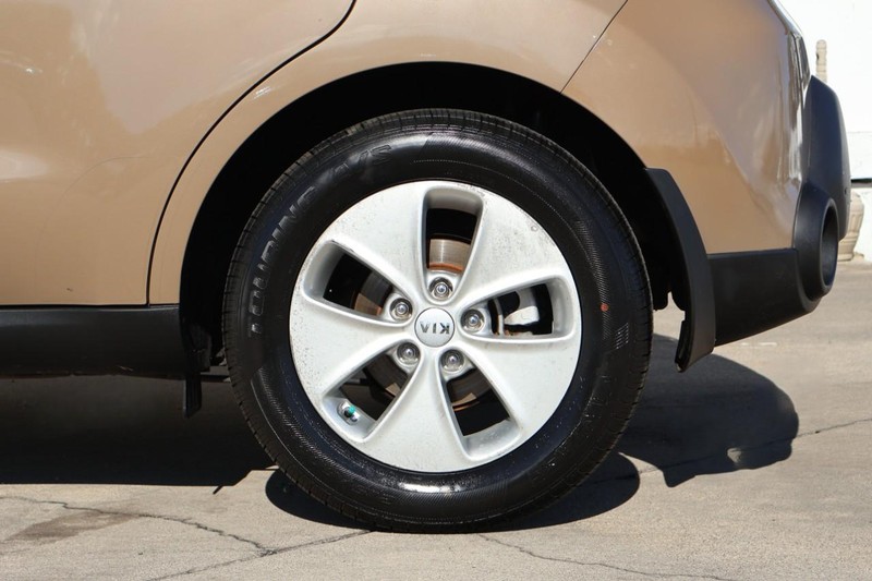 Kia Soul Vehicle Full-screen Gallery Image 13