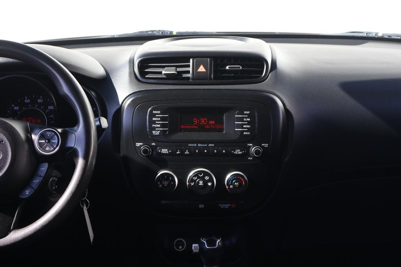 Kia Soul Vehicle Full-screen Gallery Image 27
