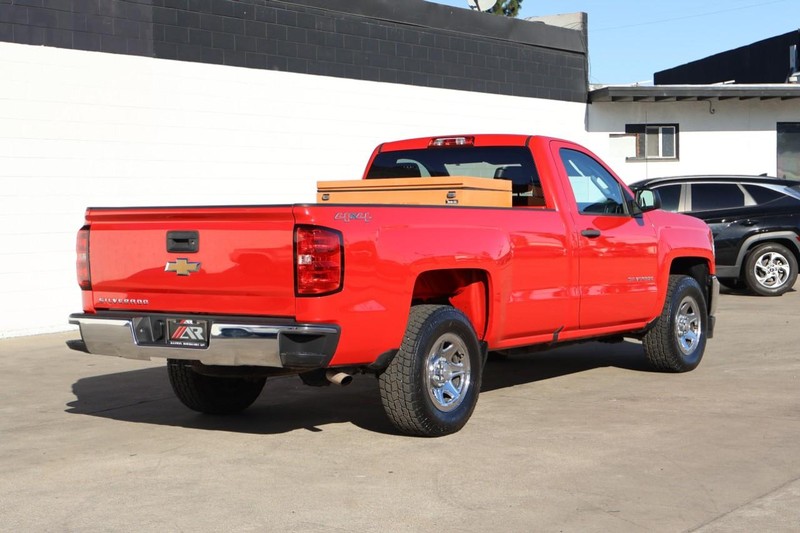 Chevrolet Silverado 1500 Vehicle Full-screen Gallery Image 05