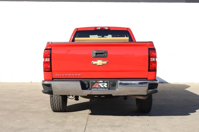 Chevrolet Silverado 1500 Vehicle Full-screen Gallery Image 06