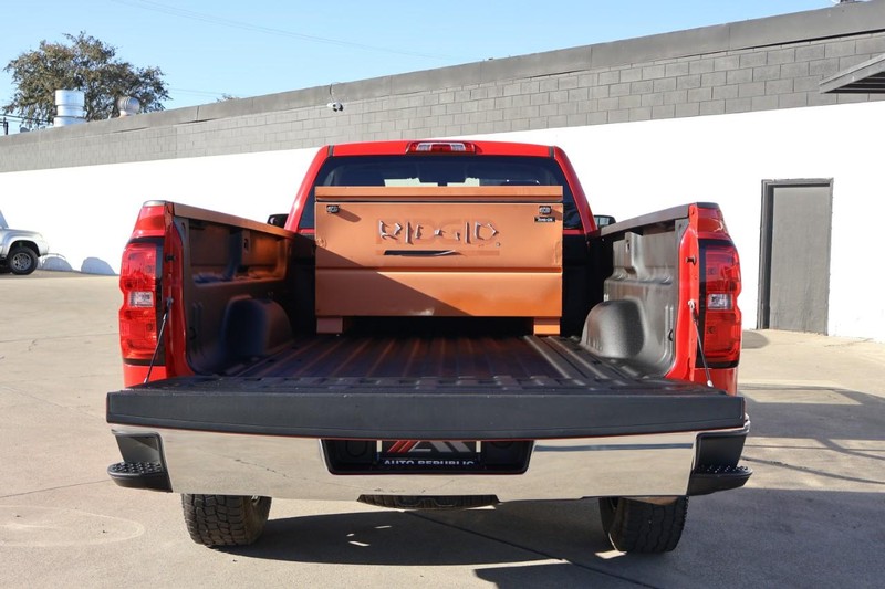 Chevrolet Silverado 1500 Vehicle Full-screen Gallery Image 09