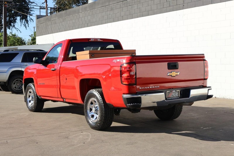 Chevrolet Silverado 1500 Vehicle Full-screen Gallery Image 11