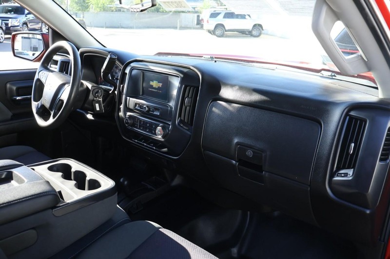 Chevrolet Silverado 1500 Vehicle Full-screen Gallery Image 21