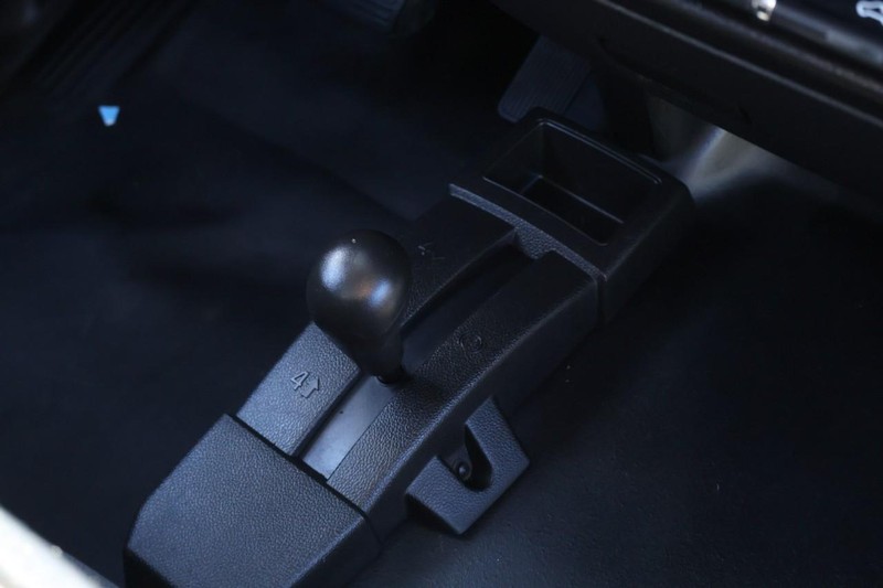 Chevrolet Silverado 1500 Vehicle Full-screen Gallery Image 31