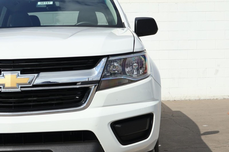 Chevrolet Colorado Vehicle Full-screen Gallery Image 03